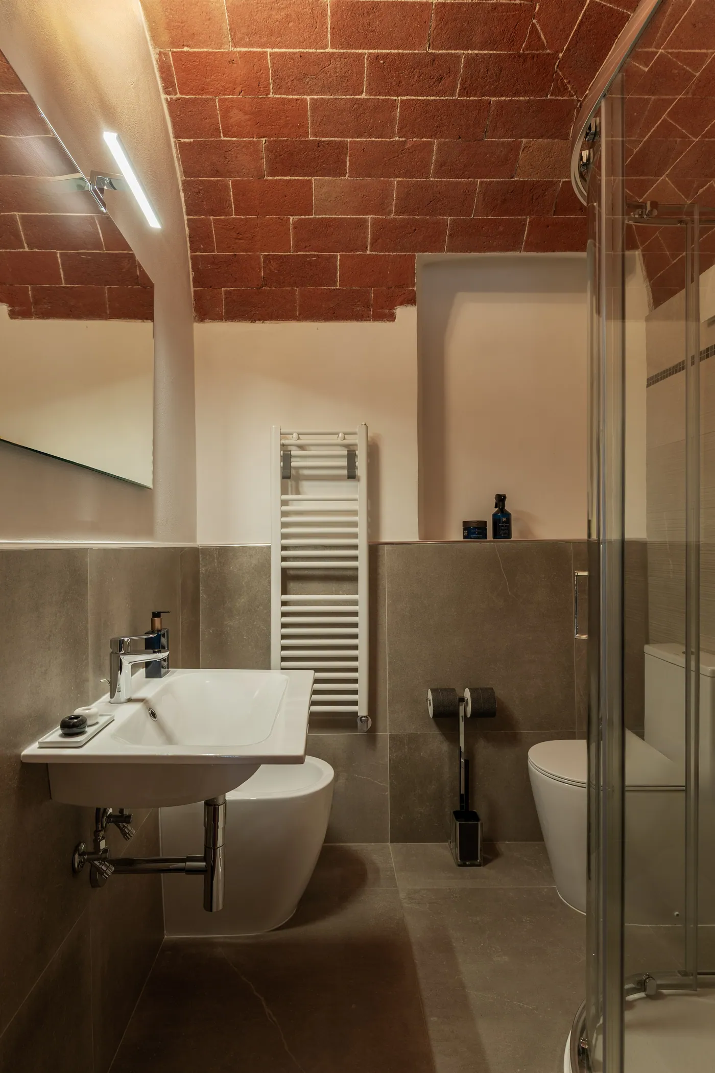 I bagni · Ogni camera ha il suo bagno privato